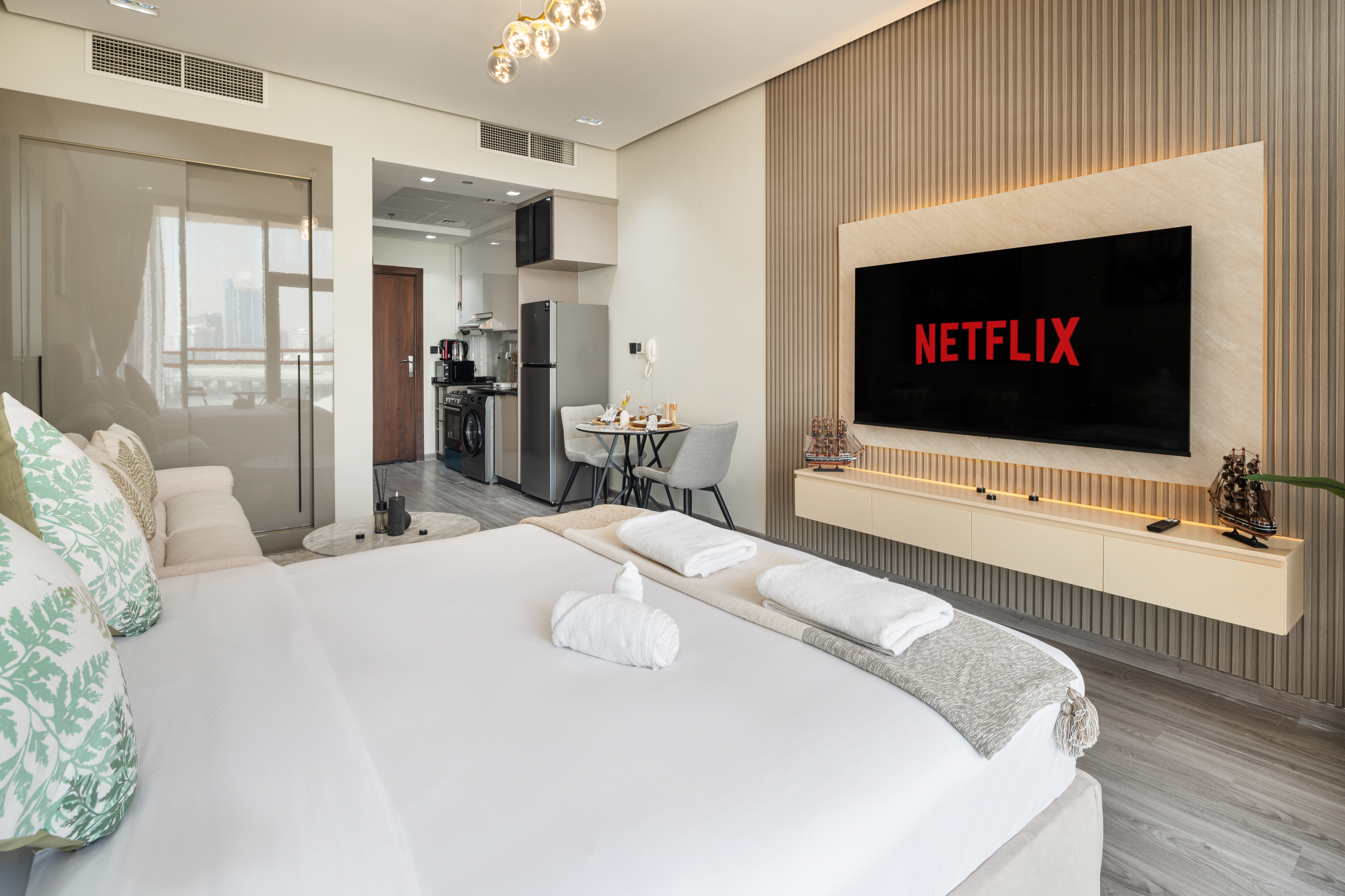 Trendy Studio Apartment in Binghatti Crystals – photo 5