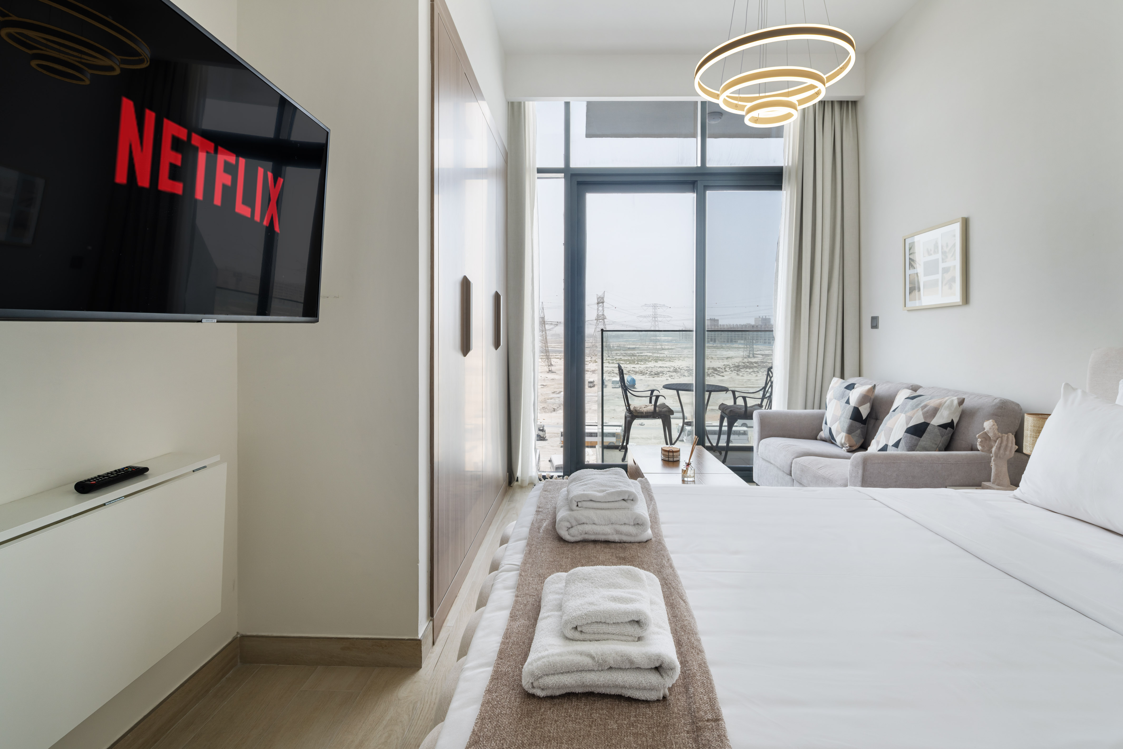 Stylish Studio Apartment in Azizi Riviera One – photo 3