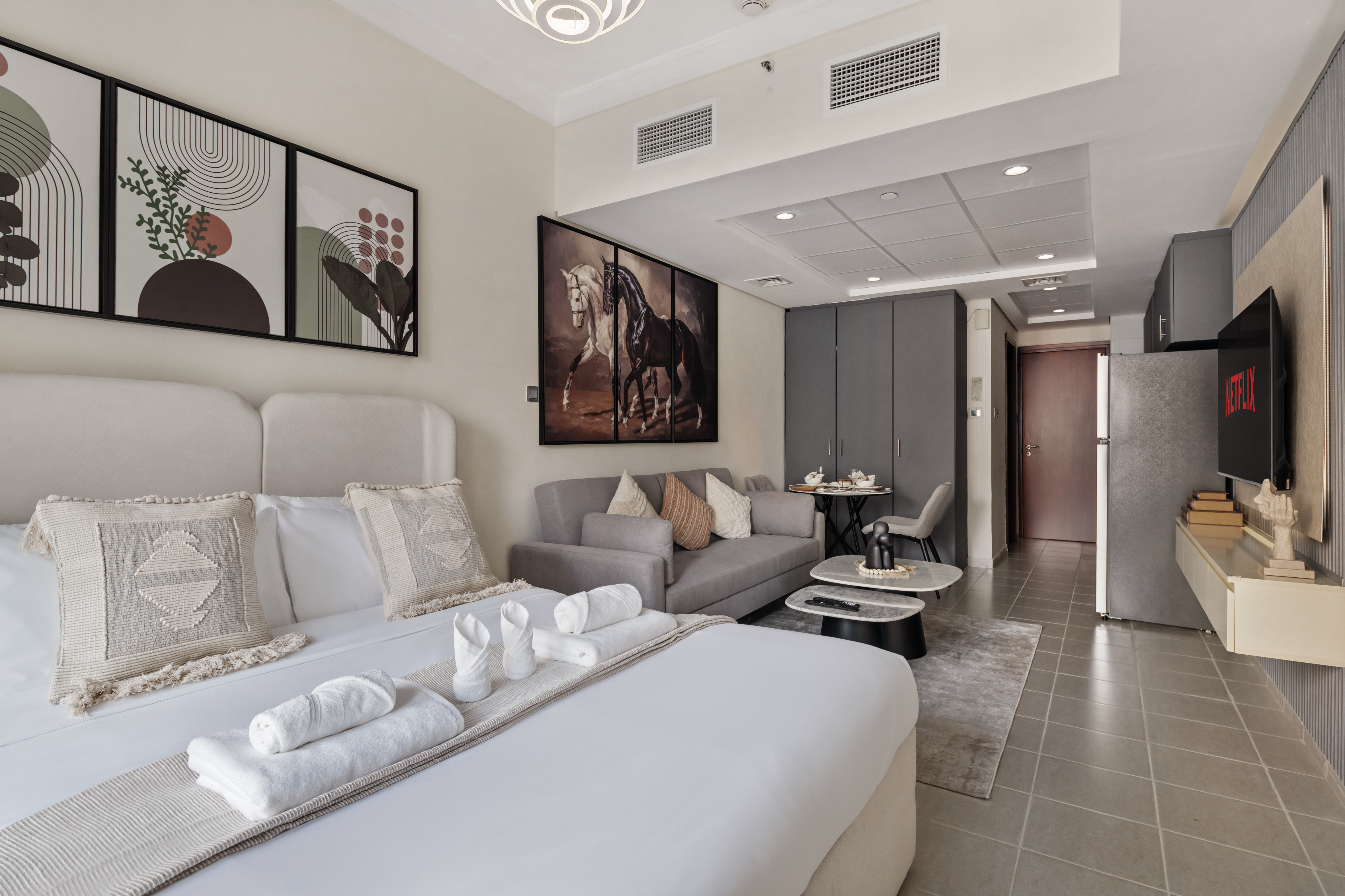 Modern Studio Apartment in Lake View – الصورة 4