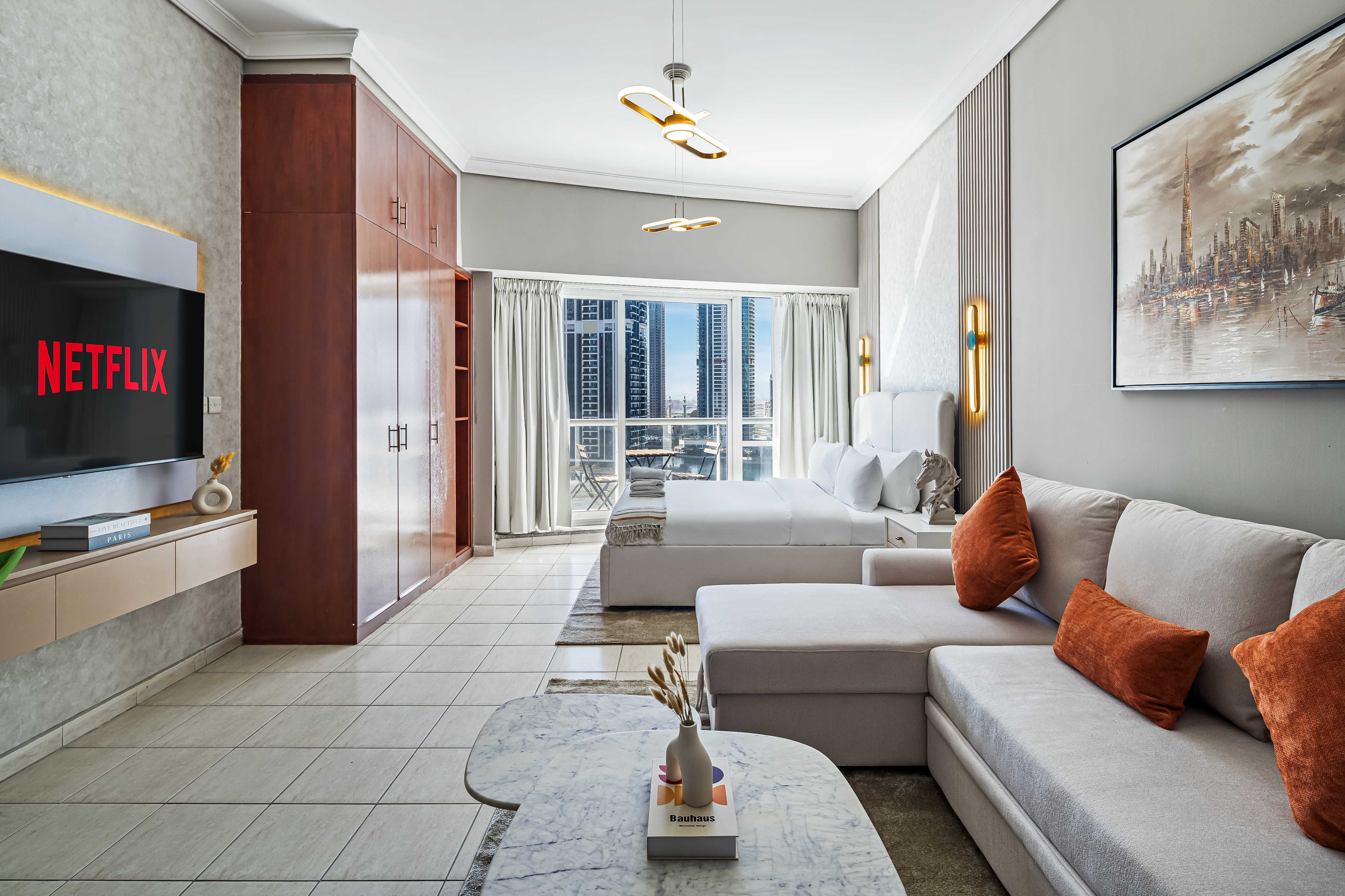 Stylish JLT Studio • Lakeview | Metro Front+Marina – photo 3