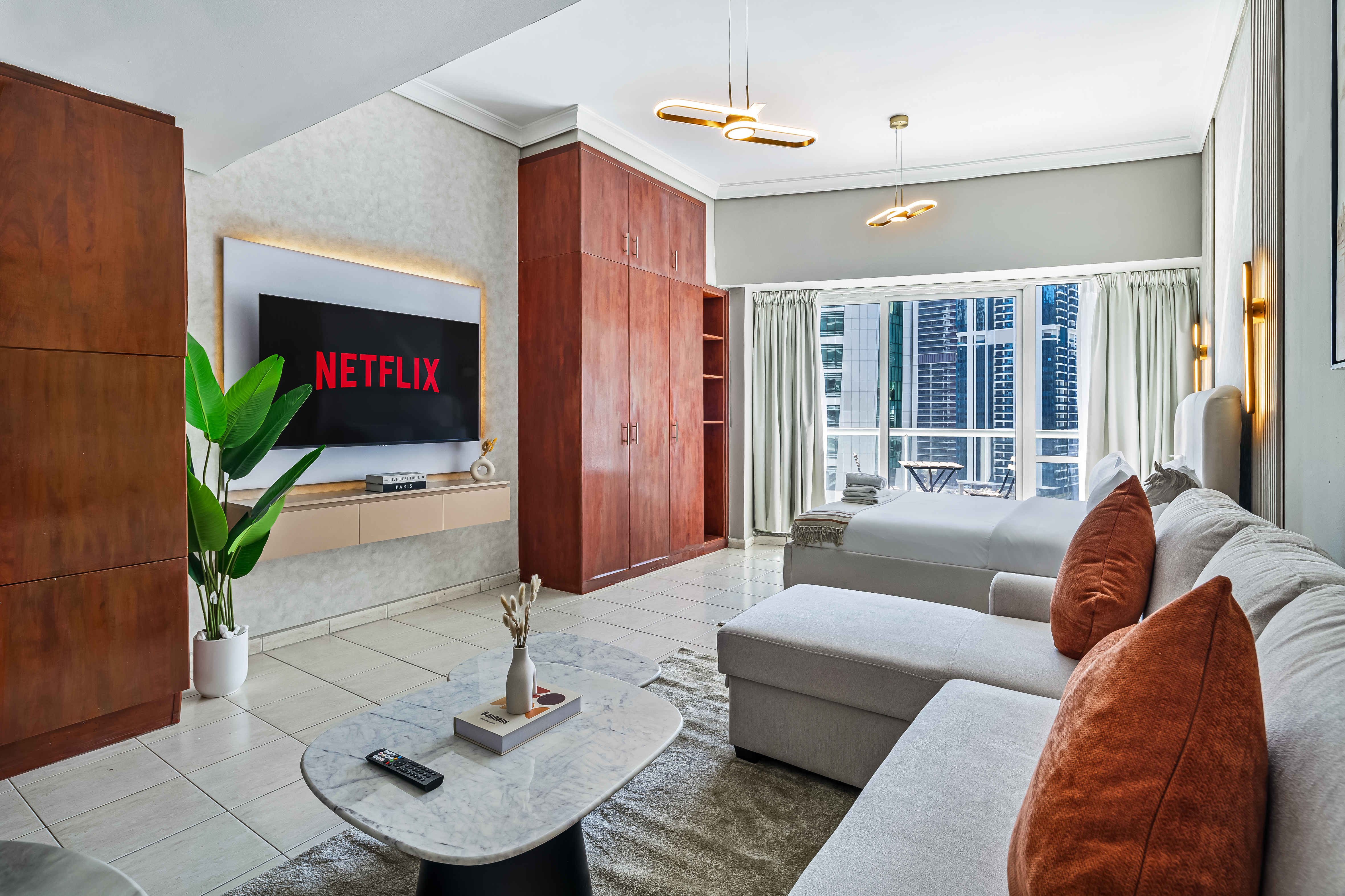 Stylish JLT Studio • Lakeview | Metro Front+Marina – photo 4