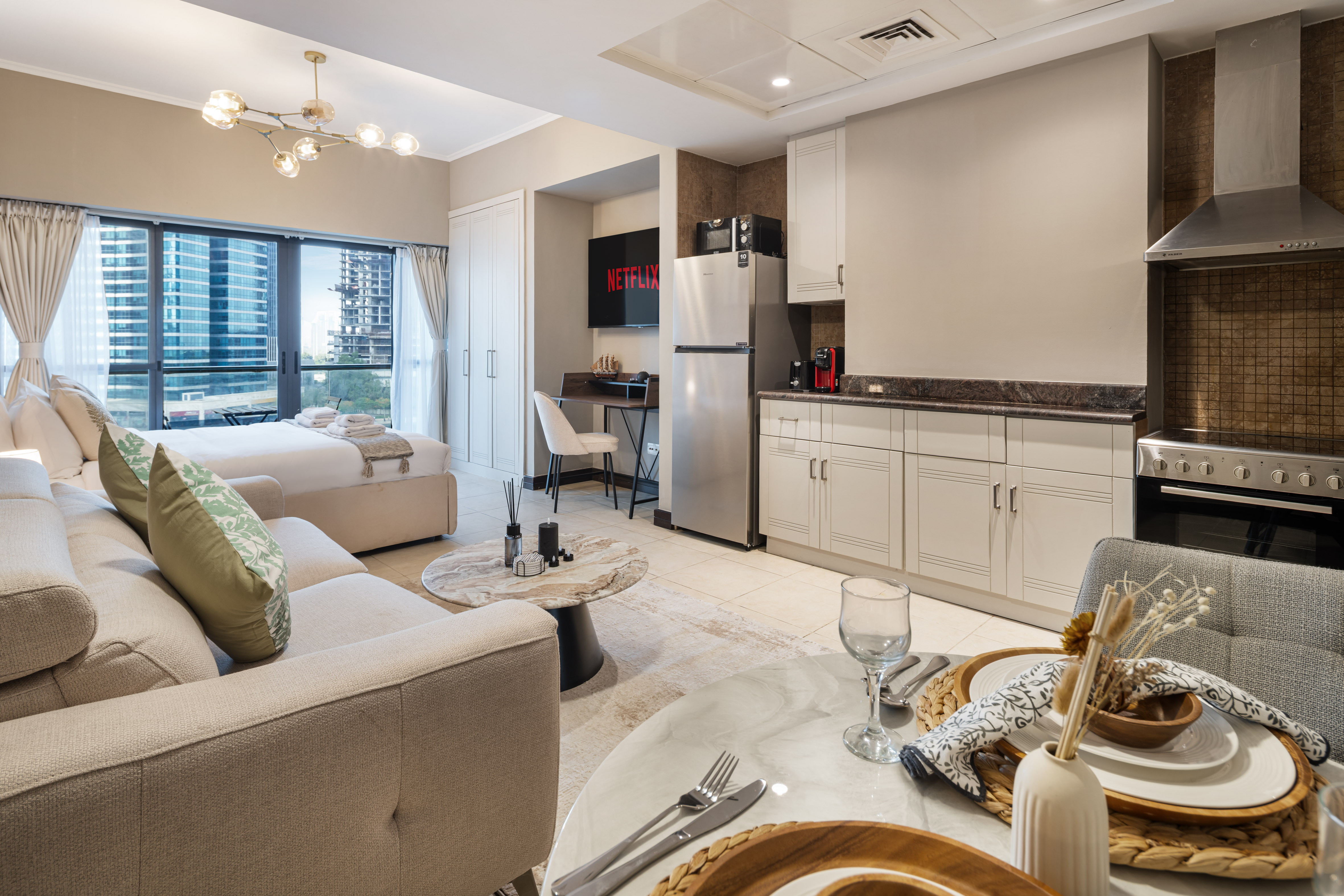 Urban Studio Apartment in Goldcrest Views JLT – الصورة 4