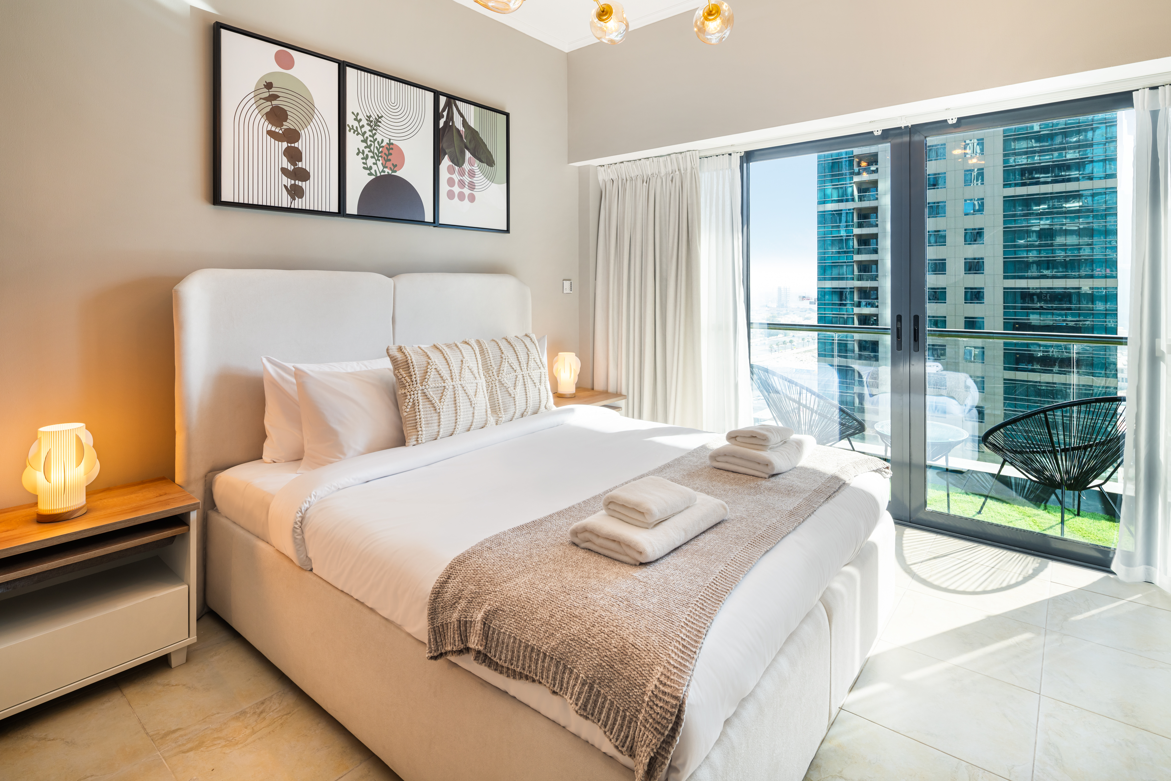 Stylish JLT Studio • Lake View | Pool+Marina Walk – photo 2