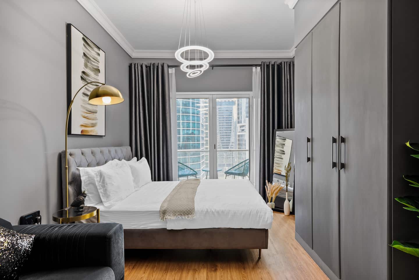 Luxury Studio | Lake View | 2 Min to Metro | JLT – photo 3