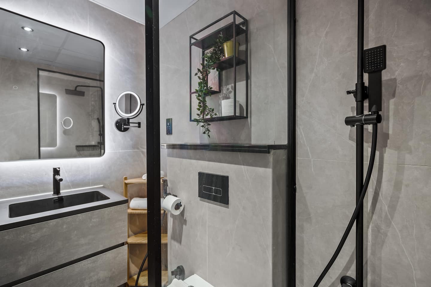 Luxury Studio | Lake View | 2 Min to Metro | JLT – photo 4