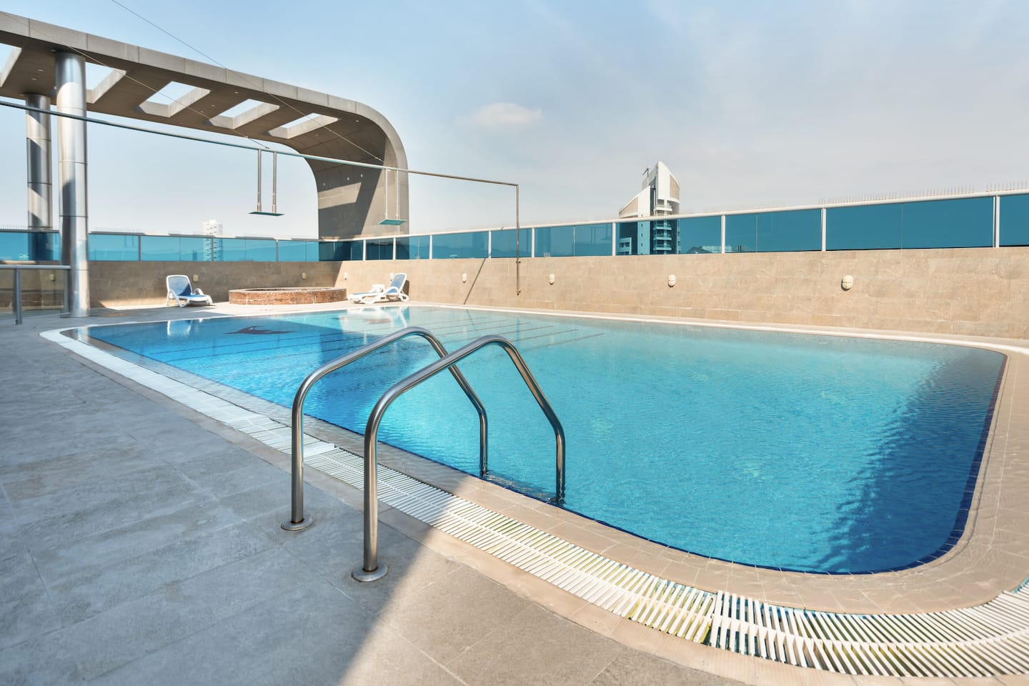 Studio Aura | Cozy Balcony + Pool, Sports City – photo 4