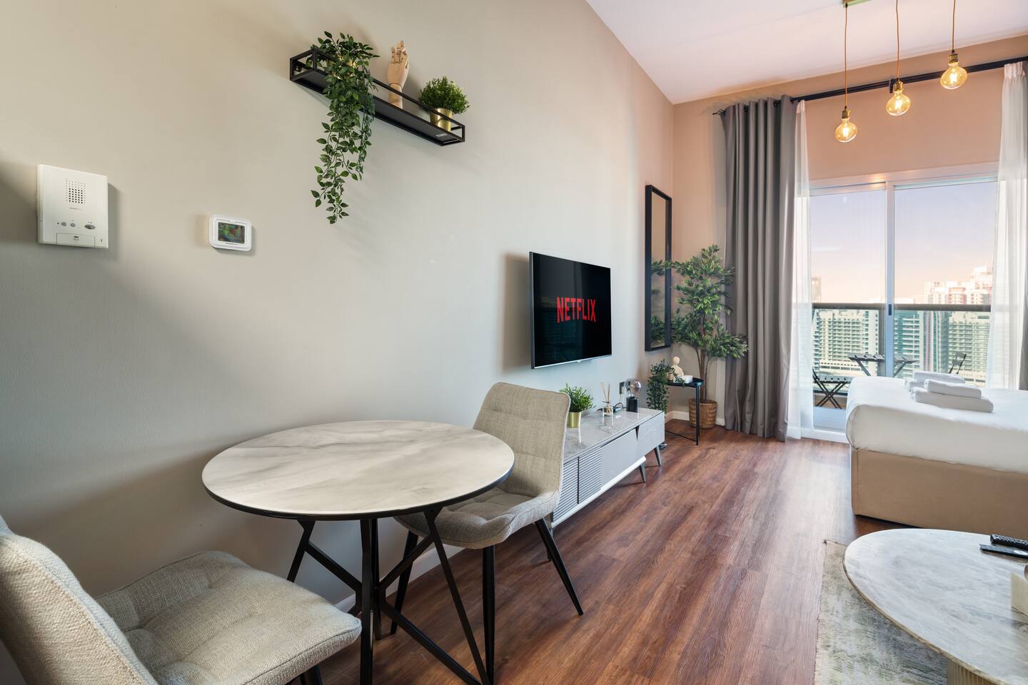 Studio Solis | Bright + Lake View | Sports City – photo 5